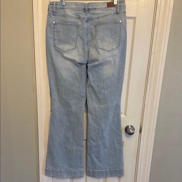 Judy Blue Faded Blue Wide Leg Jeans #589 - Picture 3 of 11